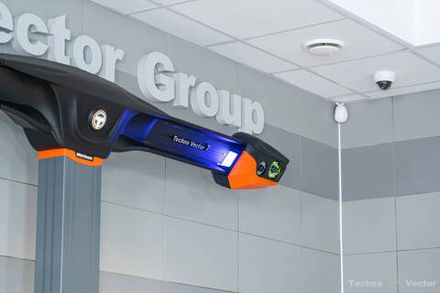 Цена на ТехноВектор (7204 TAS) стенд сход-развал 3D