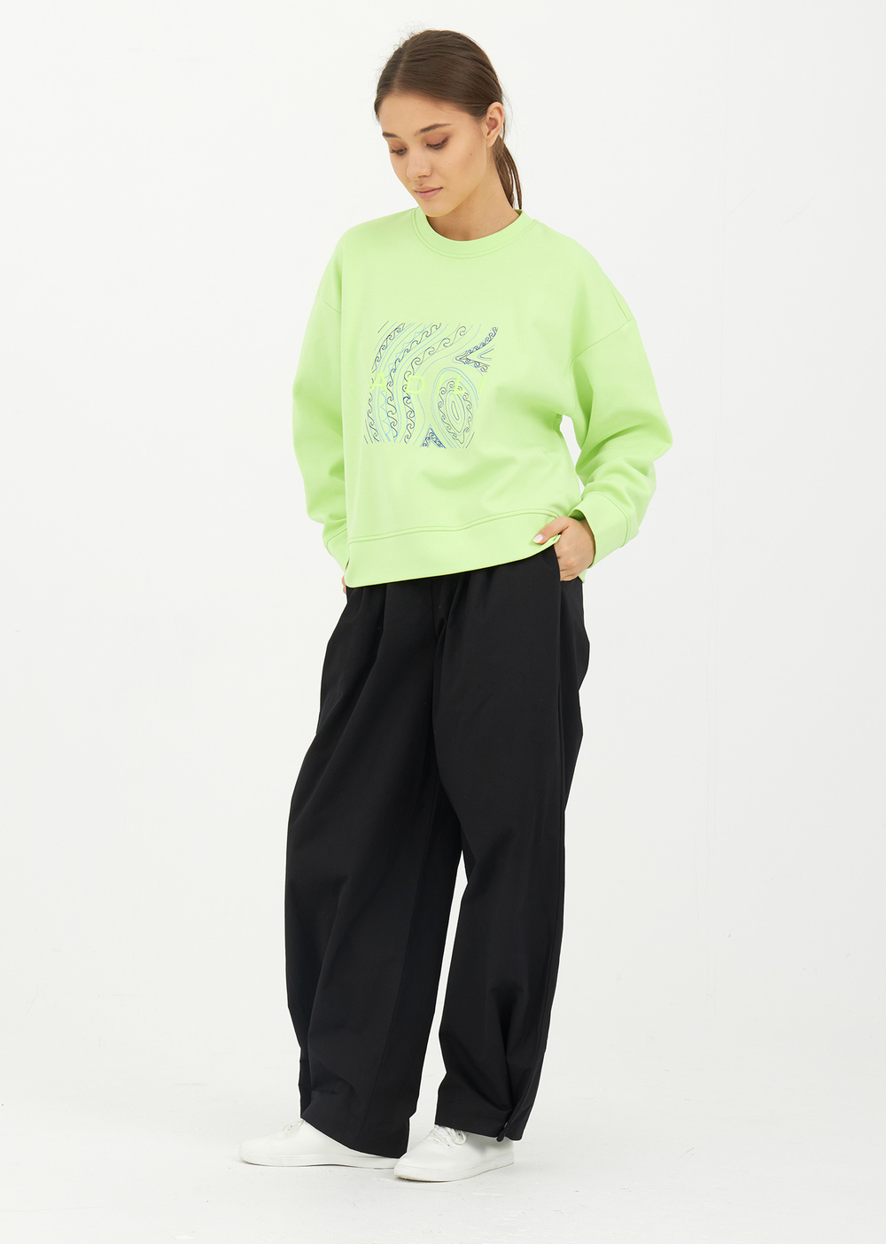 SWEATSHIRT | L | SALAD GREEN (271-01)