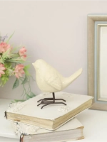 Статуэтки для интерьера на полку