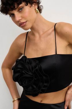 Топ с цветком из атласа черного цвета