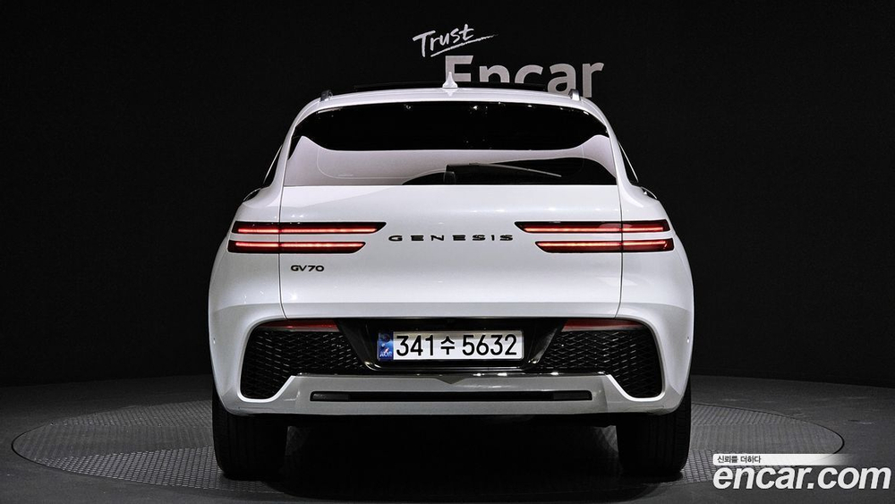 Genesis GV70 2.2 Дизель 2WD (02.2021)