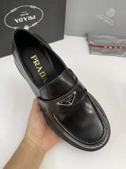 Лоферы Prada