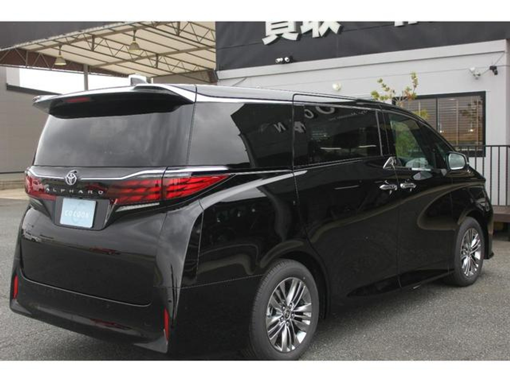 TOYOTA ALPHARD 2023 г.
