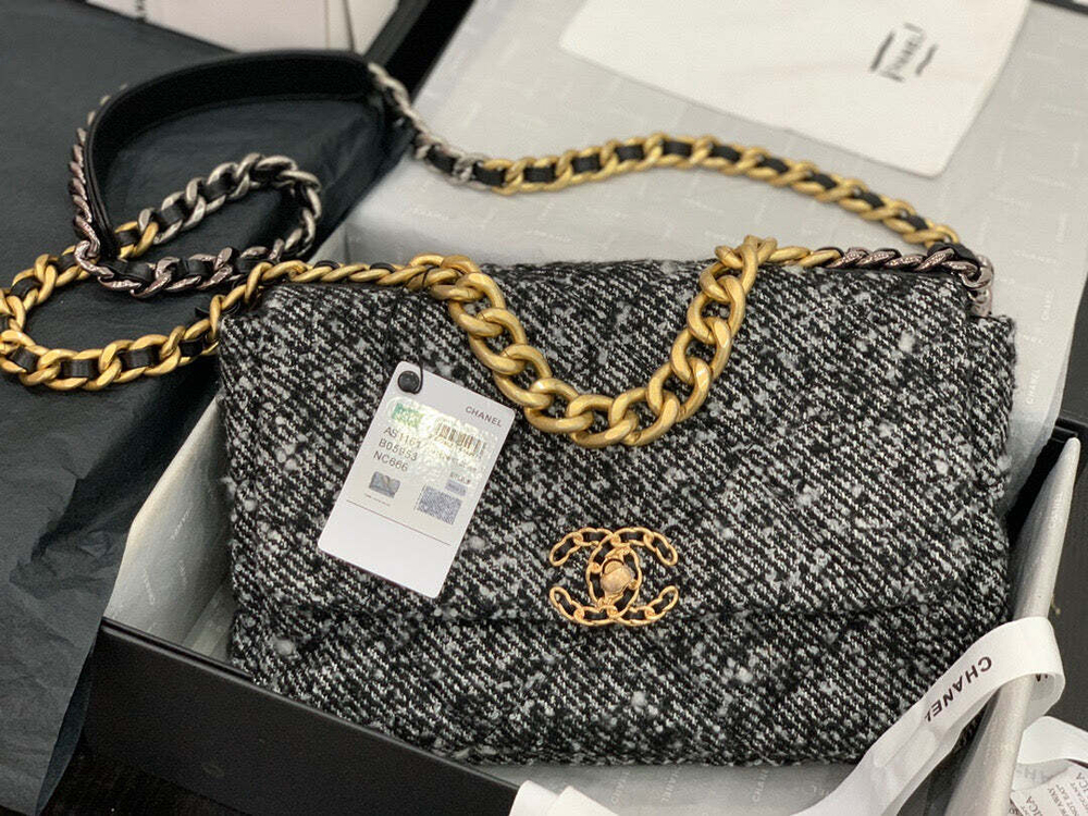 Chanel 19 Large 30 cm