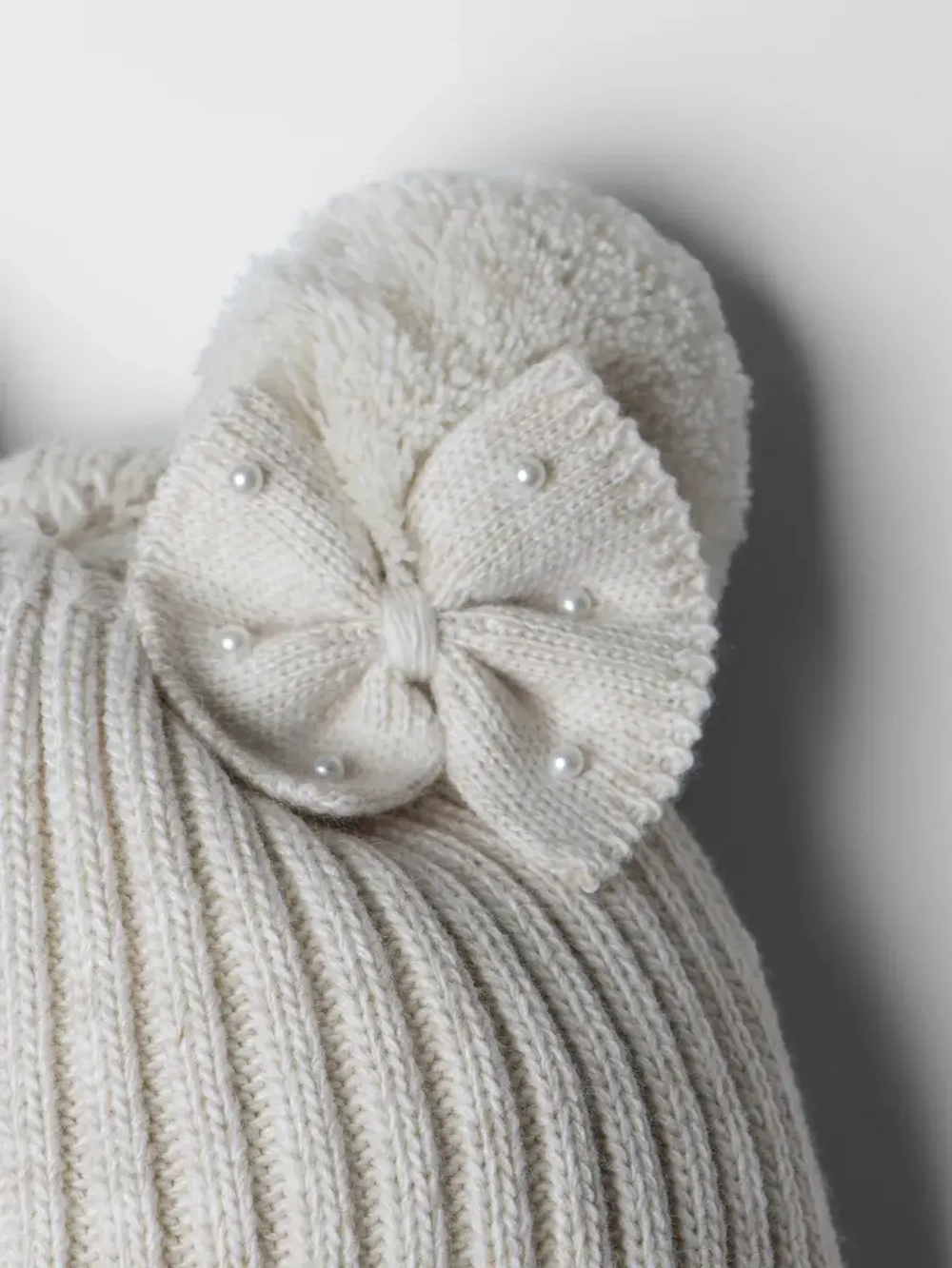 Шапка для девочки на осень