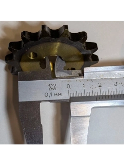 - - Звезда ведущая (428-14) 17мм с закаленными зубьями