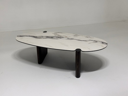 Стол М-City DISAUR Кофейный Арн (Arn) Fendi White керамика на стекле, массив, МДФ, Дубовый шпон