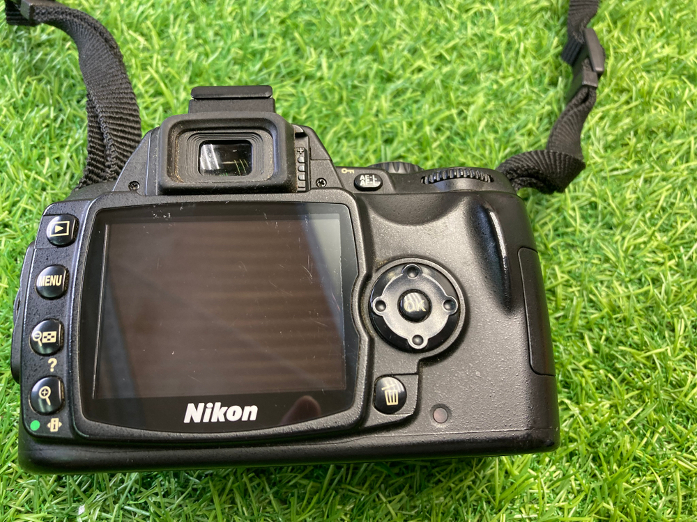 Nikon D40 kit 18-55mm II покупка/продажа