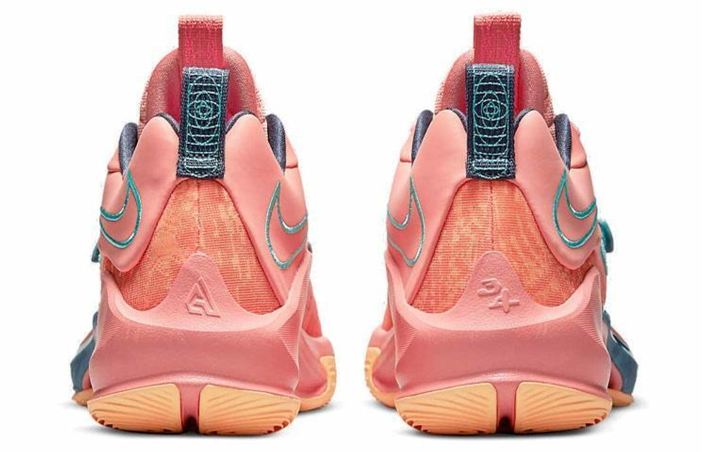 Кроссовки Nike Freak 3