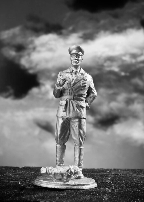 Оловянный солдатик Маргелов В. Ф.