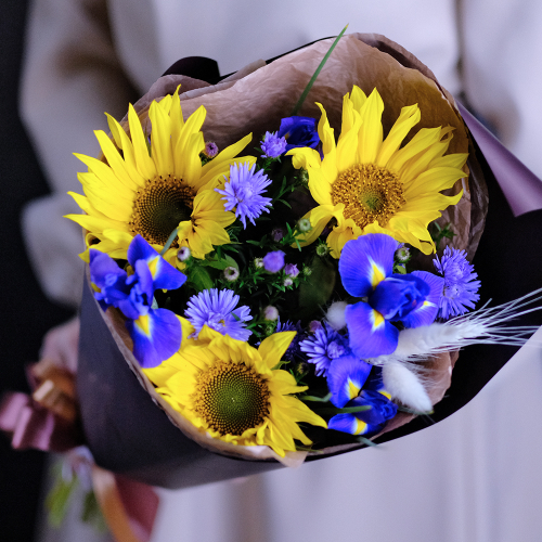 Купить Яркий осенний букет с подсолнухами и астрами #622