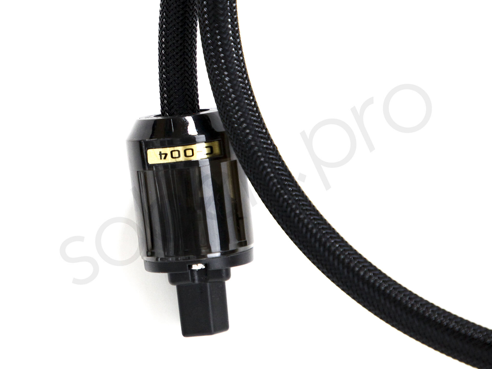 Кабель питания для подключения высококачественной аудиотехники и видеотехники