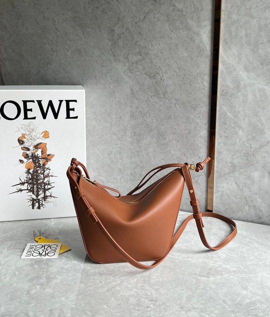 Loewe Mini Hammock Hobo 28 cm