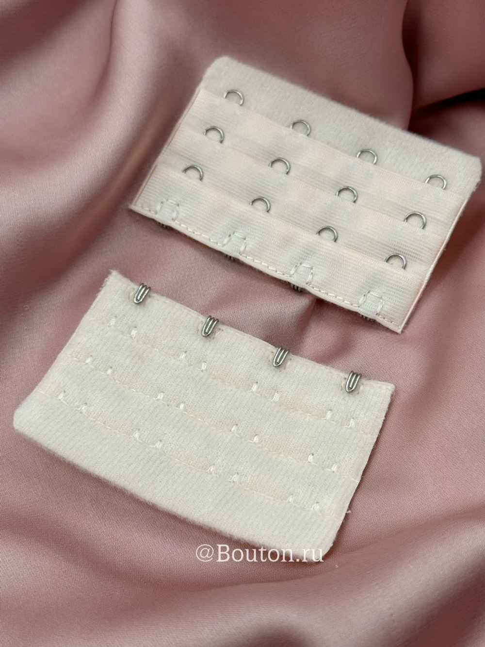 Расширитель для бюстгальтера светло-бежевый 4 ряда 12 петель 4 крючка 5х7,5 см