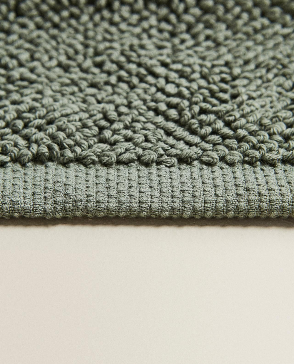 Zara Home - Гладкий нескользящий коврик для ванной, зеленый, 50x70 см