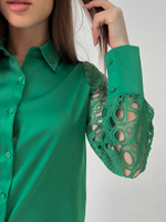 Рубашка Moda 102 удлиненная с крупным кружевом на рукаве