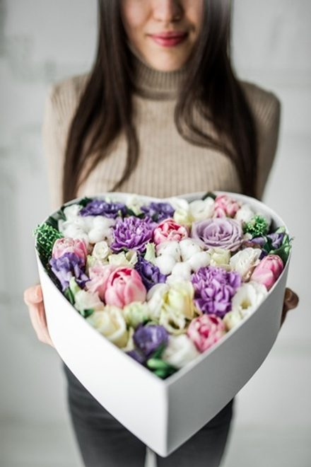 Композиция в коробке в форме сердца