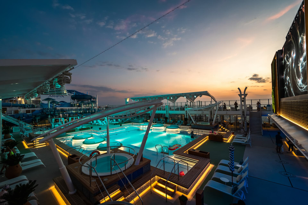 Шикарный выгодный криз на лайнере Aroya 5*