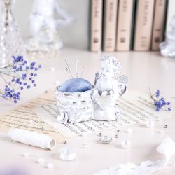 Игольница Ин Лав Белая Сильвер