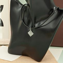 Кулон Ромб иллюминатов - подвеска из серебра со знаком масонов