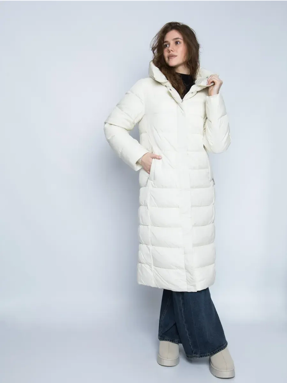 Куртка зимняя удлиненная с капюшоном