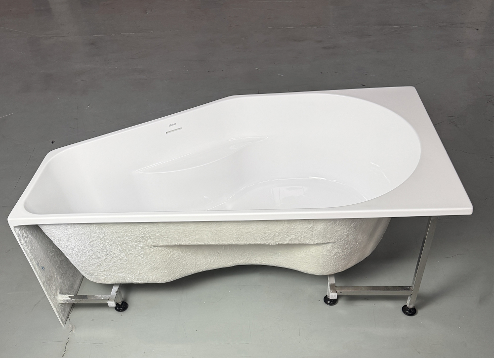 Акриловая ванна ABBER AB9505 L белая