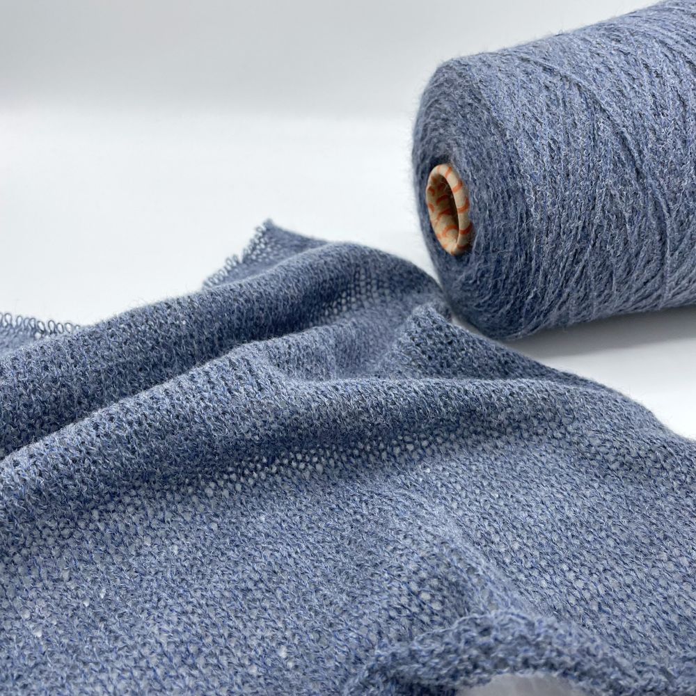 ZICHE 90% меринос 10% полиамид (Целая бобина, 300 гр)