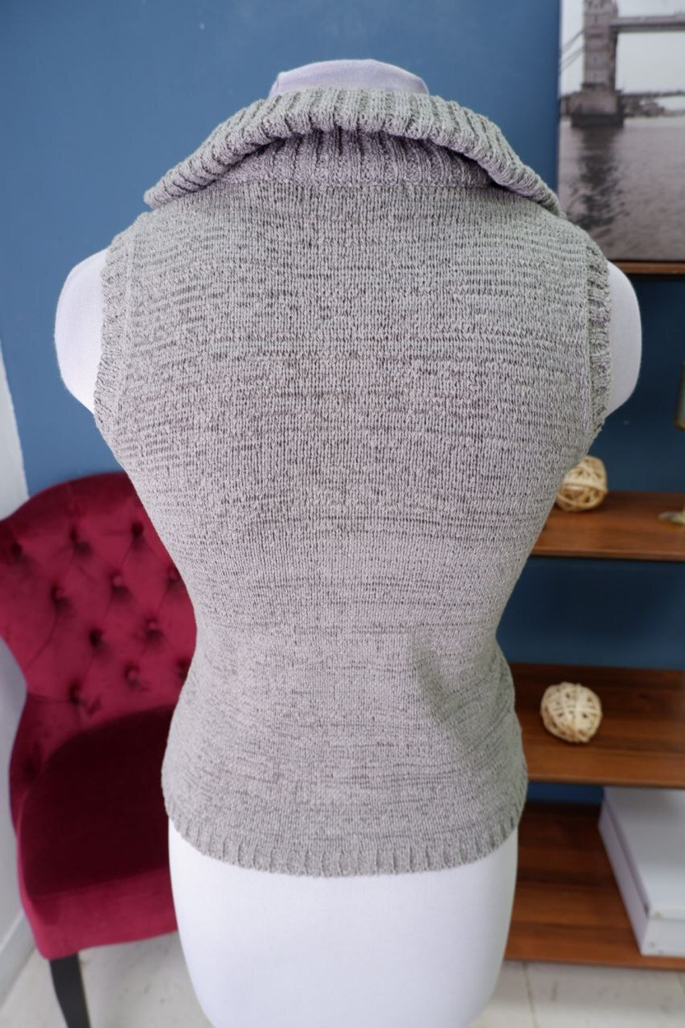 Жилет Veirjen вязаный 40 размер