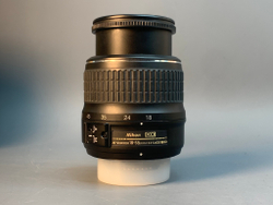Nikon 18-55mm f/3.5-5.6G II AF-S ED DX нерабочий