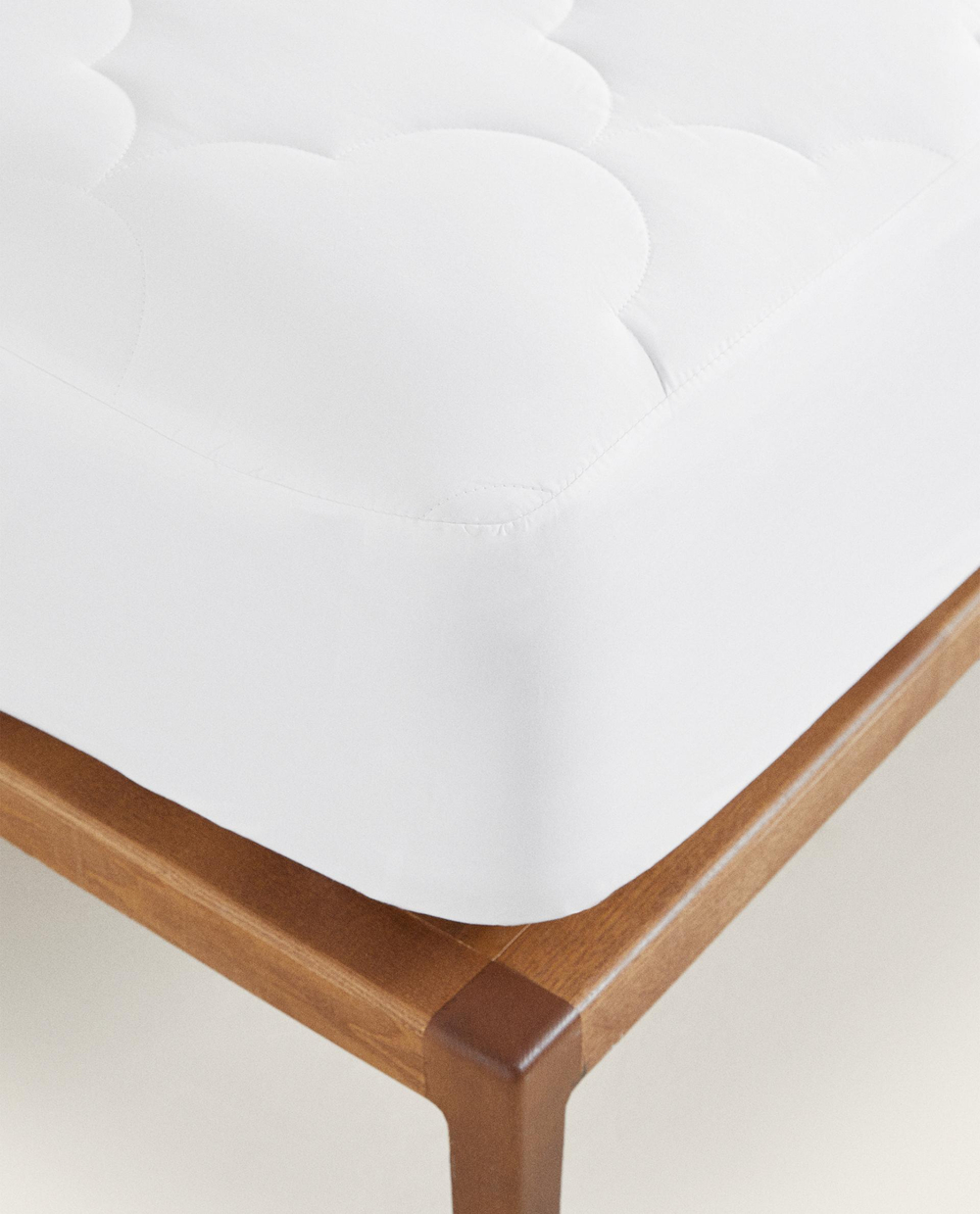 Наматрасник Zara Home, хлопок 100%, полиэстер 100%, однотонный, 0065/086