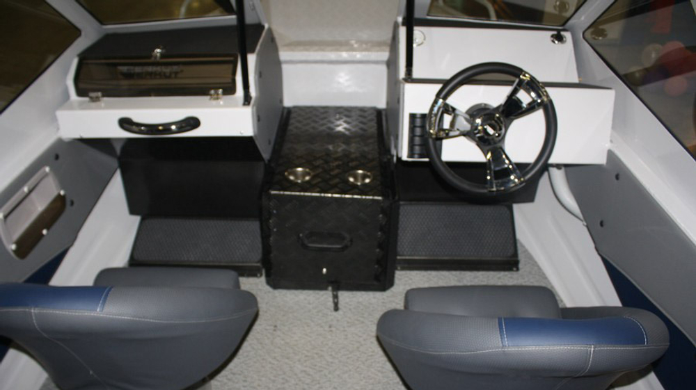 Лодка BERKUT L-Fisher