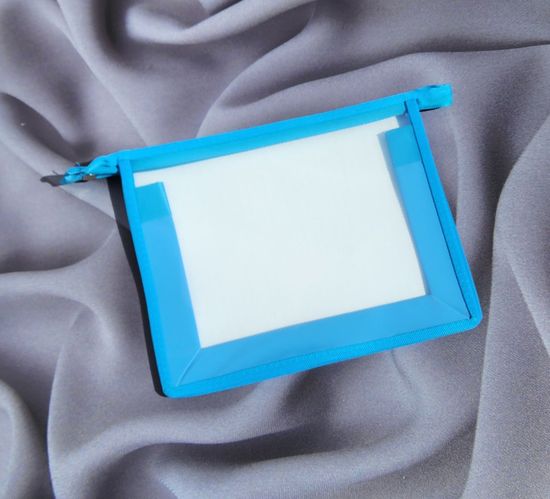 Папка на молнии А5 ПВХ Единорог, синяя