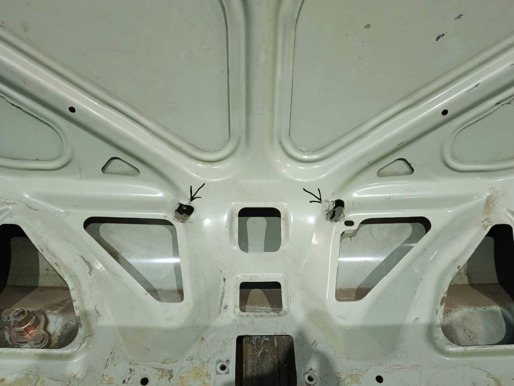 Крышка багажника TOYOTA CARINA 1993