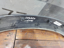 Накладка двери задней правой Geely Monjaro 21-нв Б/У Оригинал 6073117600