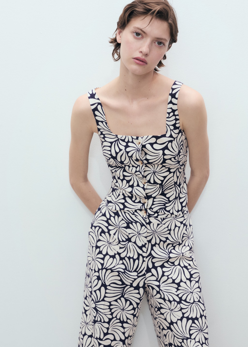 Льняные брюки с цветами