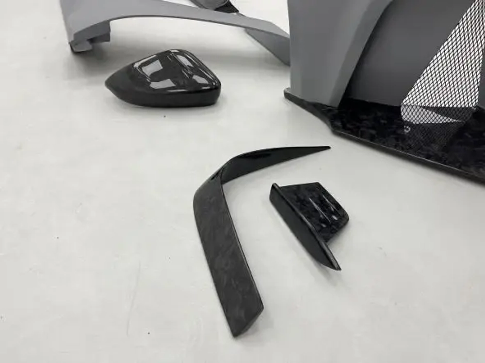 Карбоновый обвес для ASTON MARTIN DB11 2016+ Астон Мартин Аэродинамический обвес