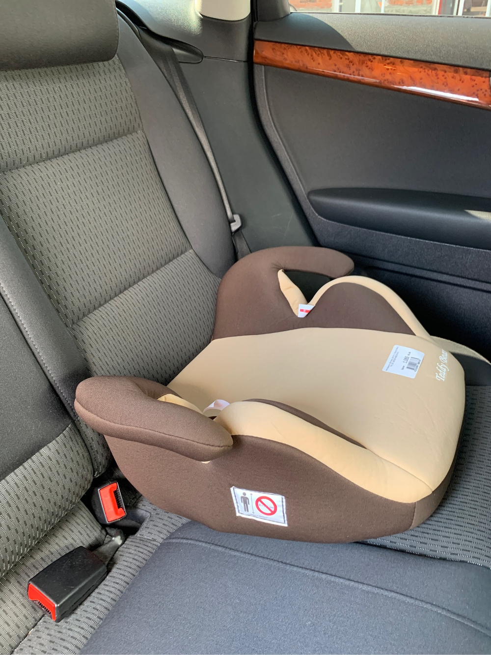 Автокресло (бустер) LB 311 (Teddy Bear) ПК (57. BROWN+BEIGE)