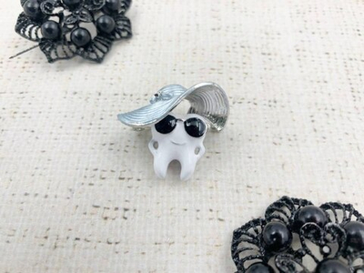 Брошь, р. 3х3 см