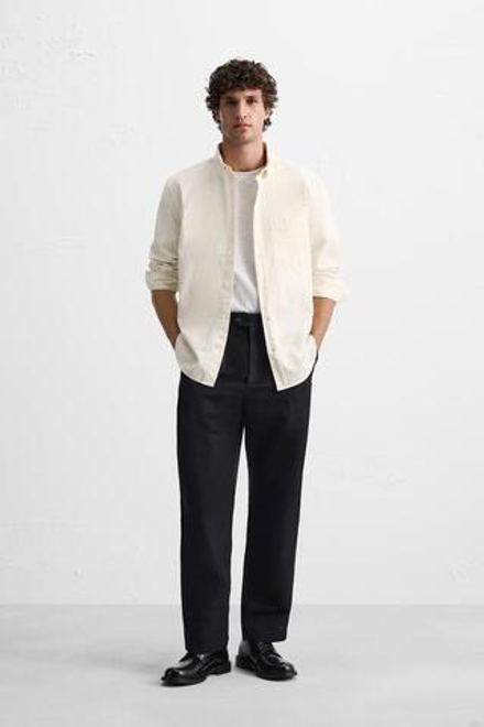 ZARA РУБАШКА ИЗ РЕЛЬЕФНОЙ ТКАНИ ШАМБРЕ, ЖЕЛТОВАТО-БЕЛЫЙ
