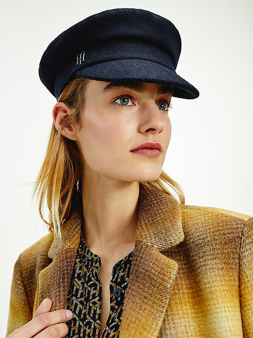 Кепка женская TOMMY HILFIGER TH FEMININE BAKER BOY