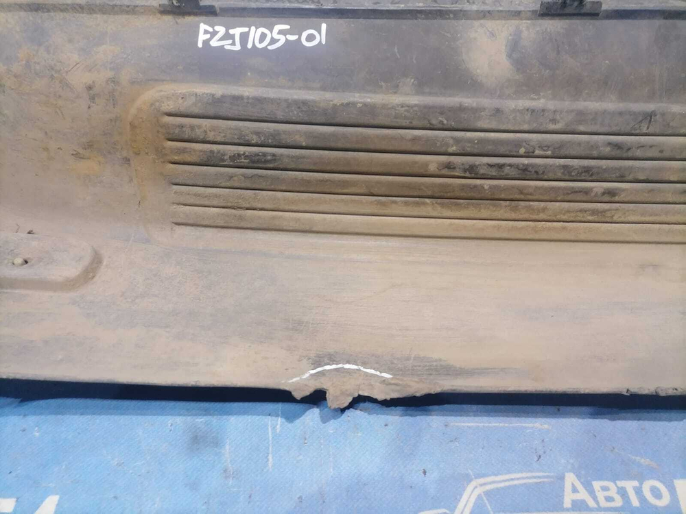 Бампер задний TOYOTA LAND CRUISER 1999