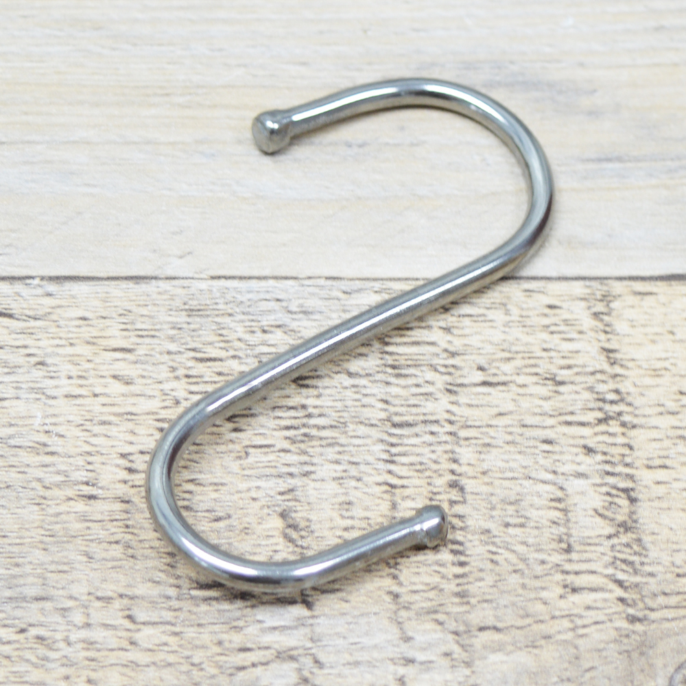 Крючок S-образный металлический