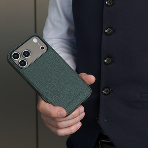 Чехол-накладка кожаная для iPhone 17 Pro, теленок темно-зеленого цвета