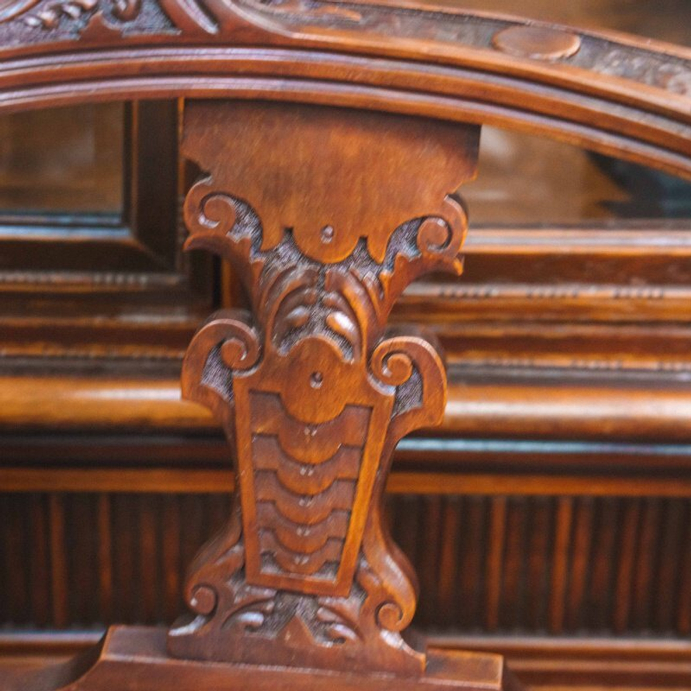 Угловое кресло для кабинета