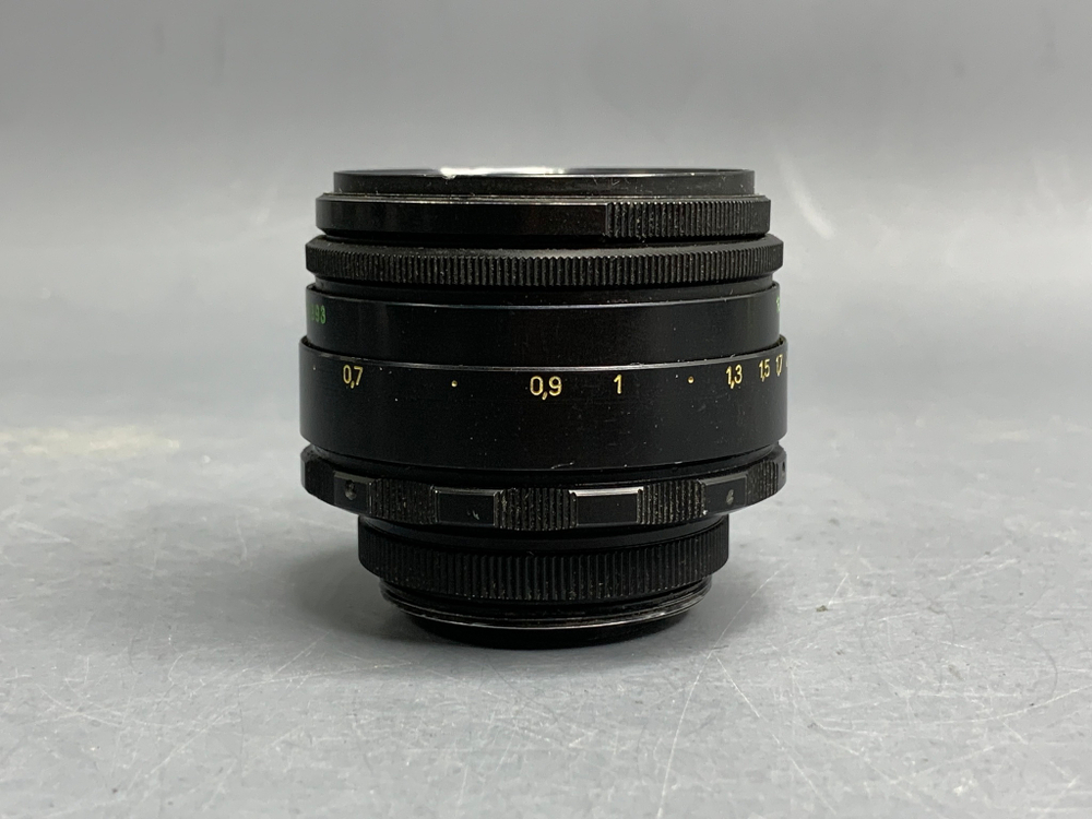 Helios-44-2 внутри небольшой скол