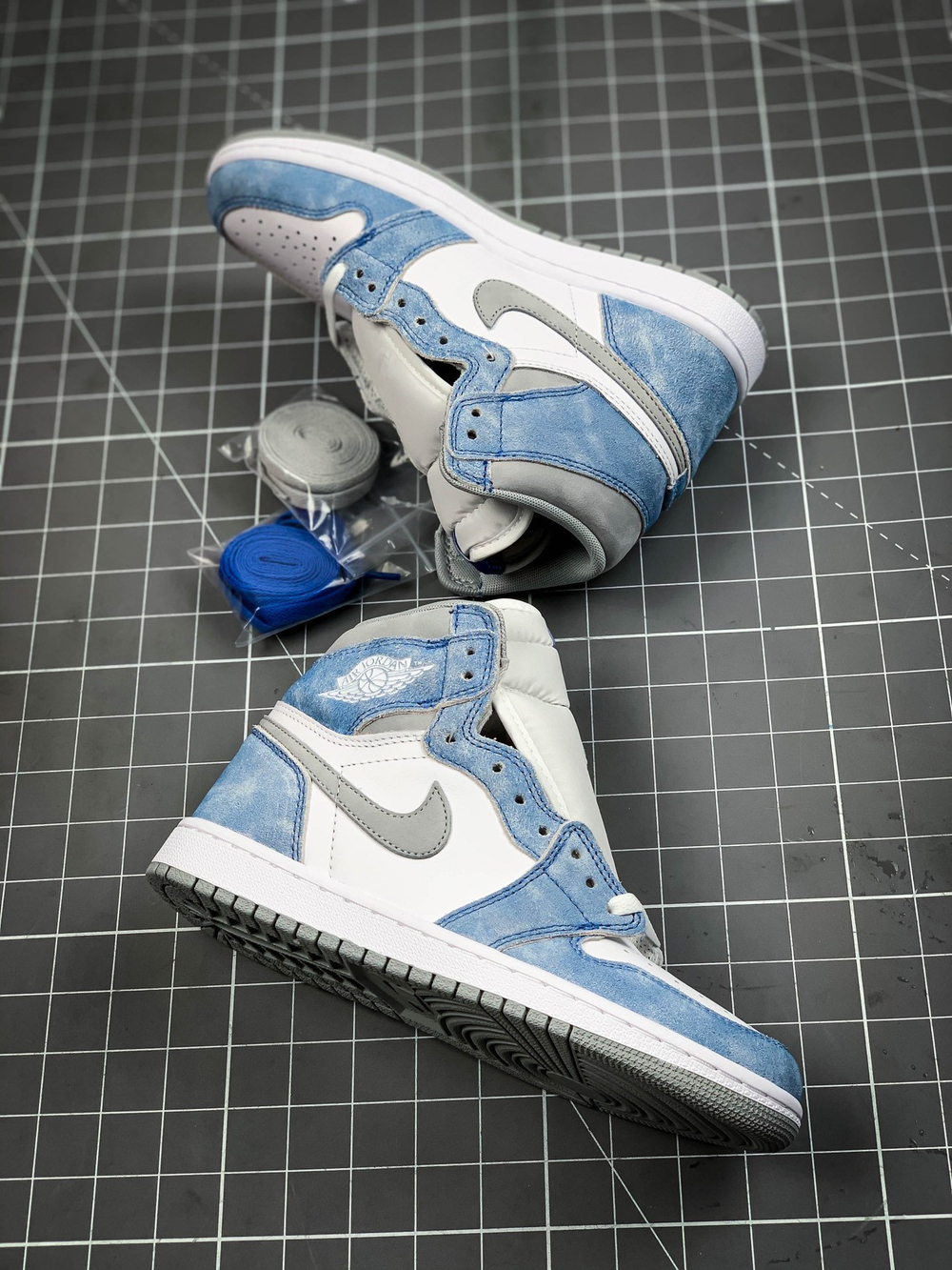 PK AIR JORDAN 1 RETRO HIGH OG HYPER ROYAL/LIGHT SMOKE GREY/WHITE