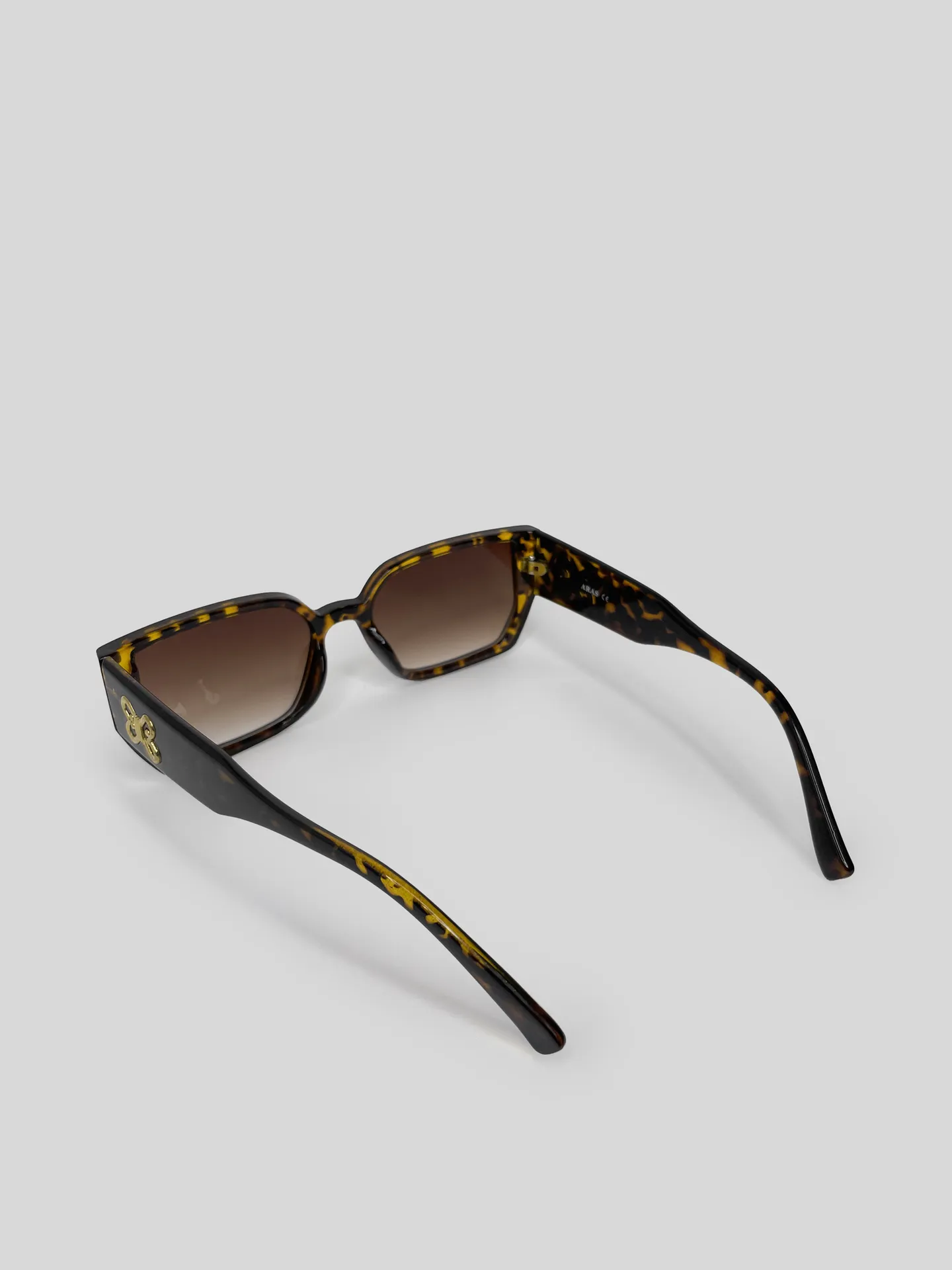 Солнцезащитные очки Aras 8114 с широкими дужками недорого