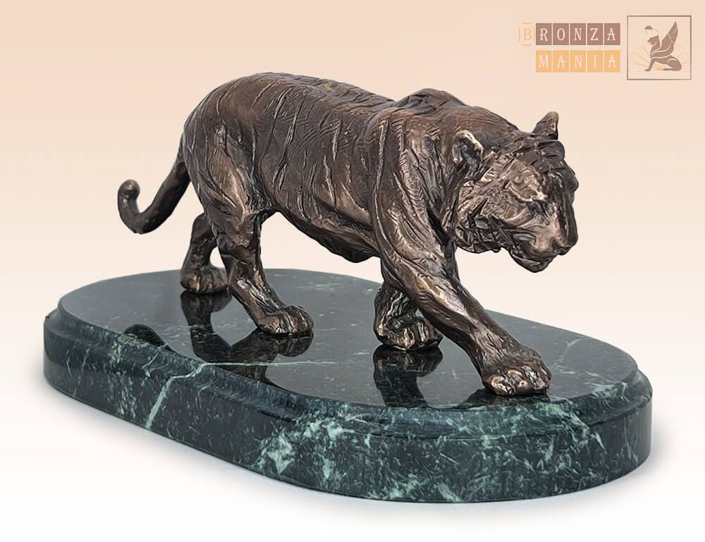 статуэтка Тигр амурский на змеевике