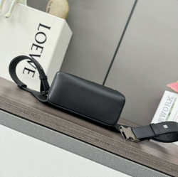 Поясная сумка Loewe