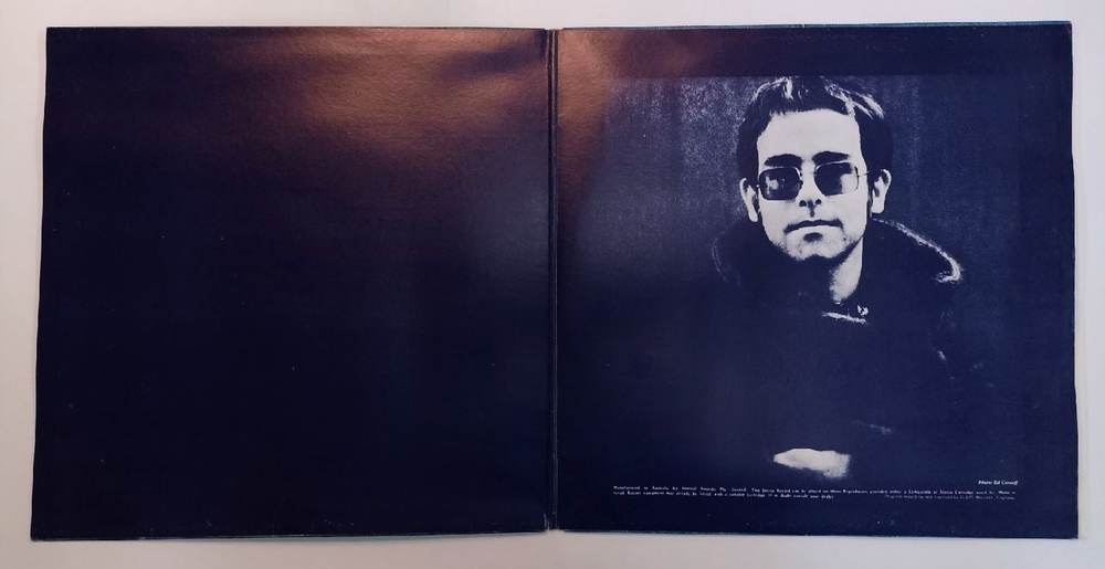 Винтажная виниловая пластинка Elton John Madman Across The Water (Australia 1971)